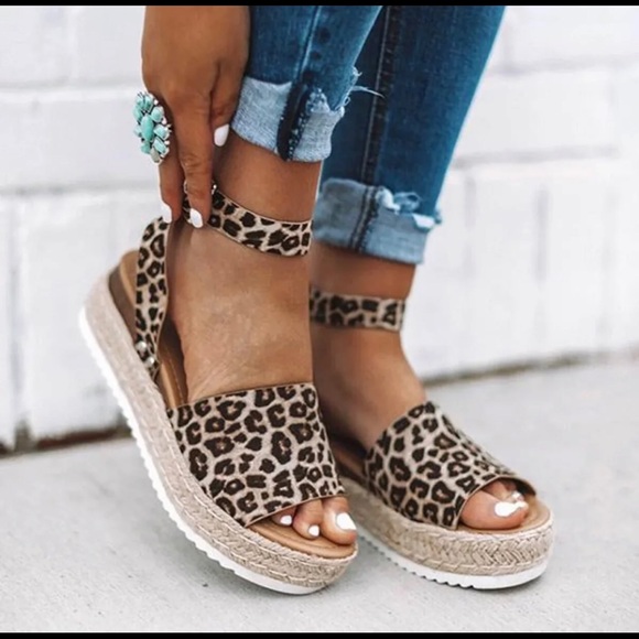 Leopard buckle strap espadrille sandal - Picture 4 of 7